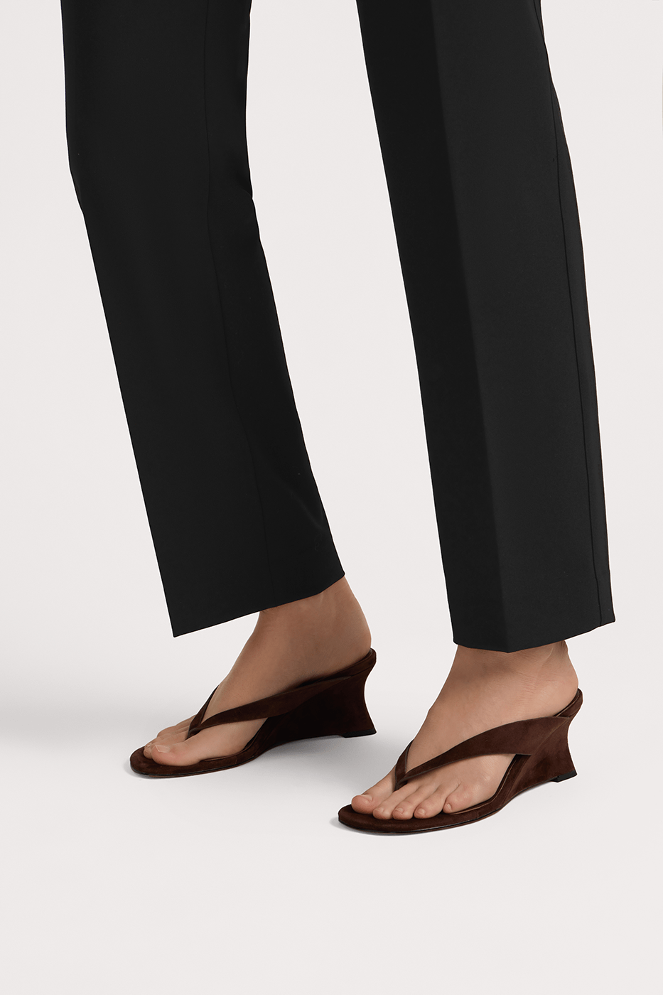 Neive Wedge Walnut