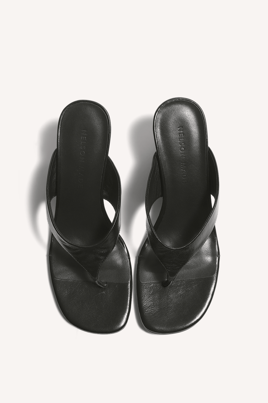 Nova Wedge Black Crinkle