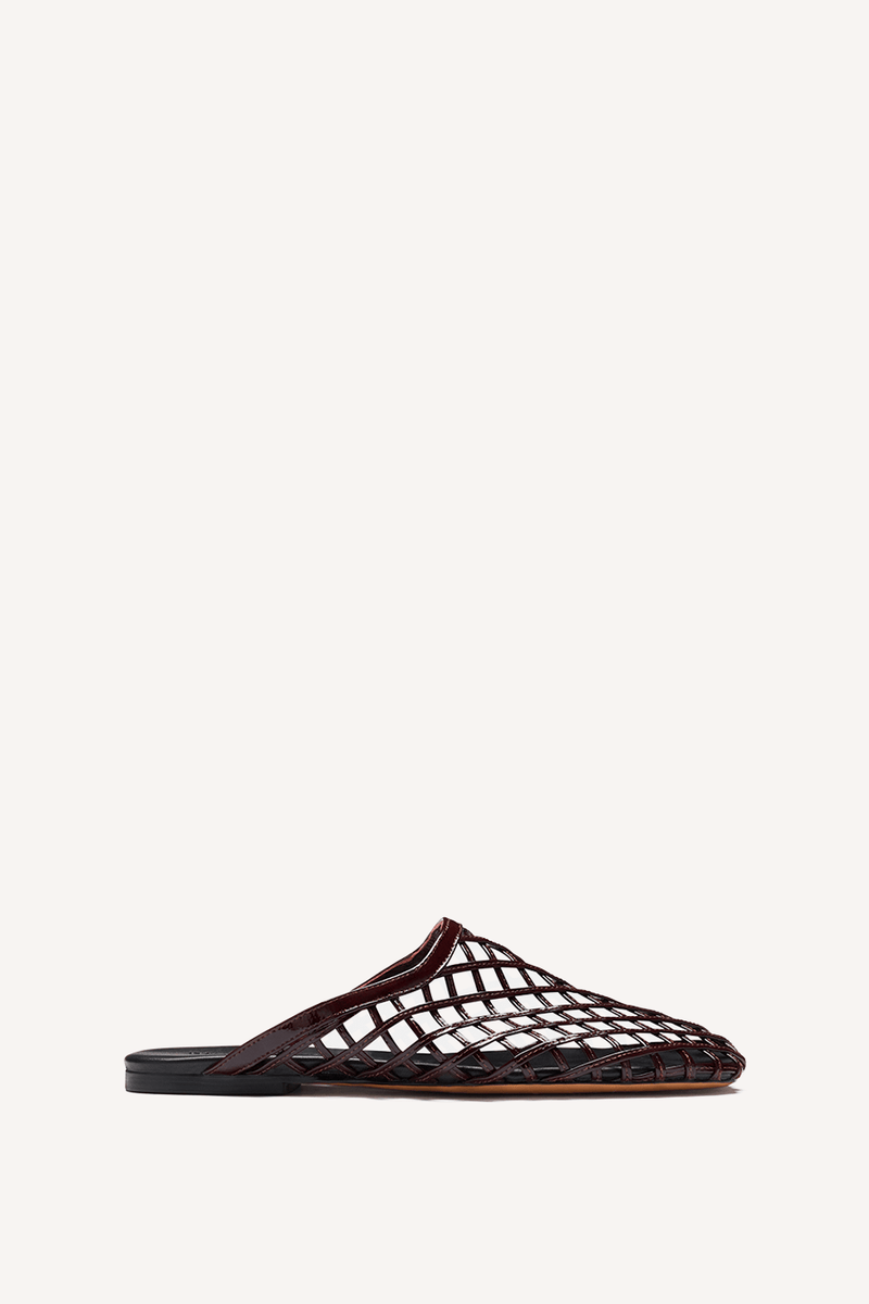 Alba Flat Bordeaux Crinkle