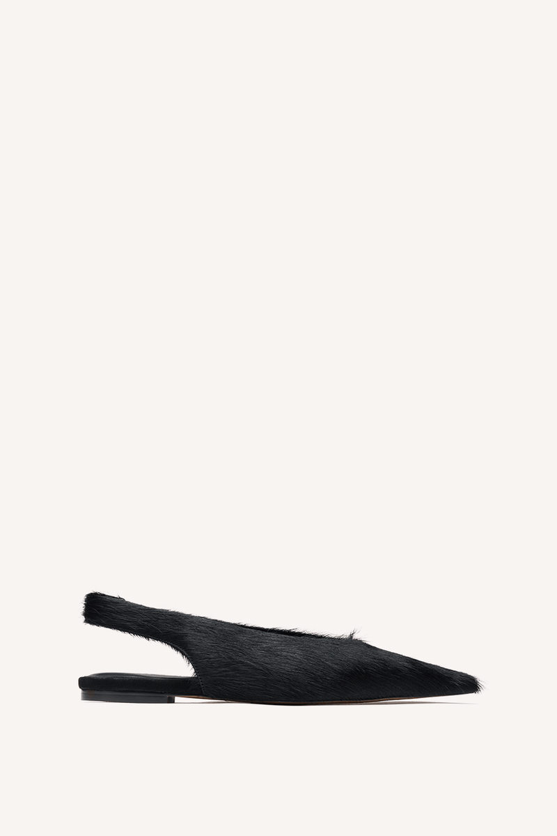 Mira Flat Black Pony