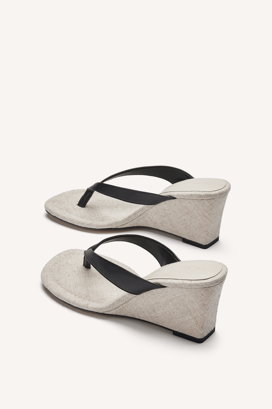 Nila Wedge Canvas
