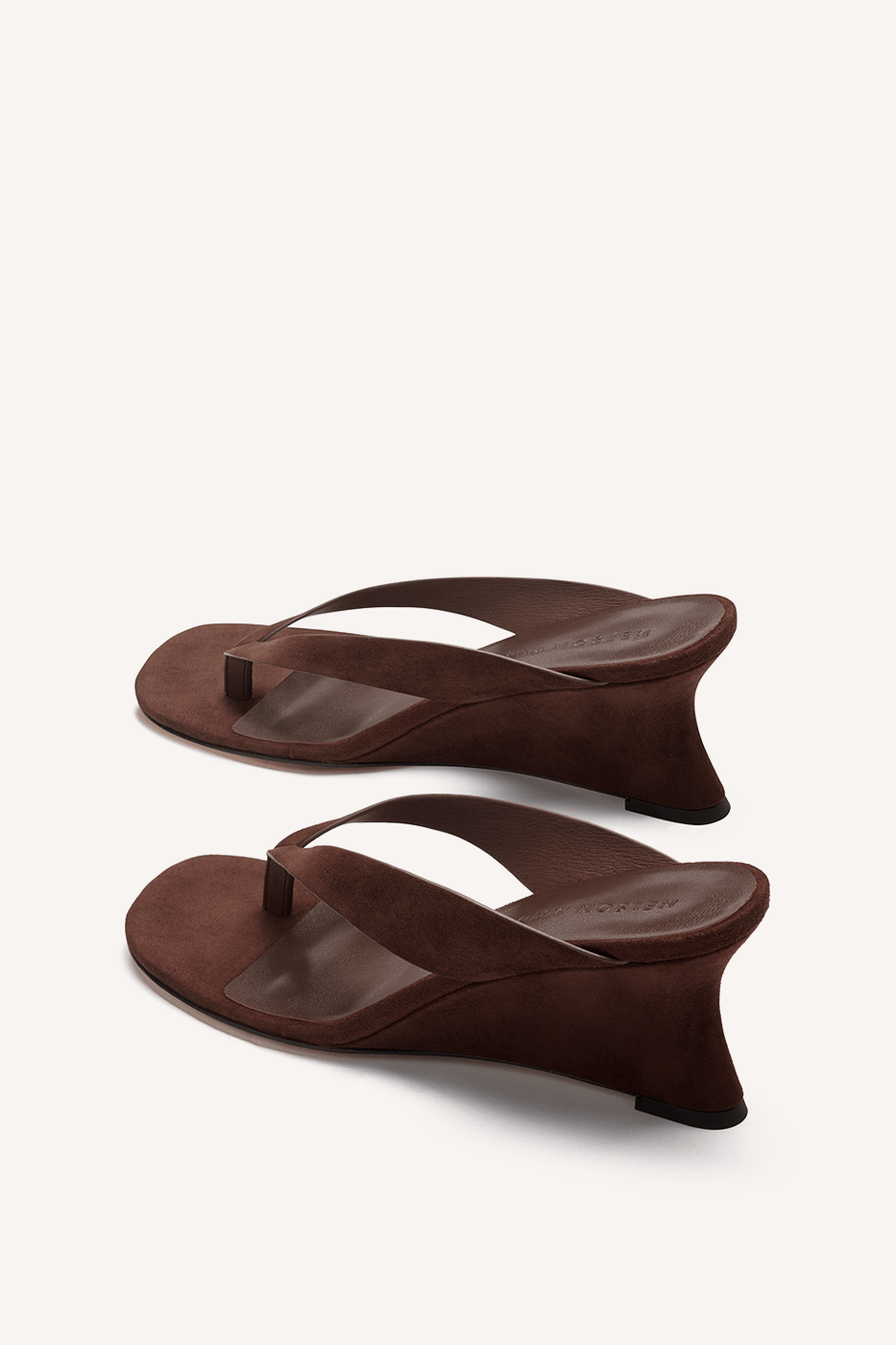 Neive Wedge Walnut