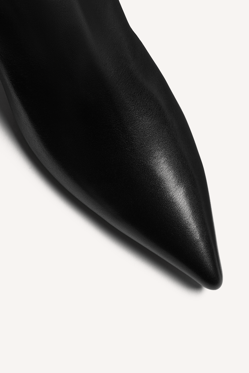 Noma Boot Black